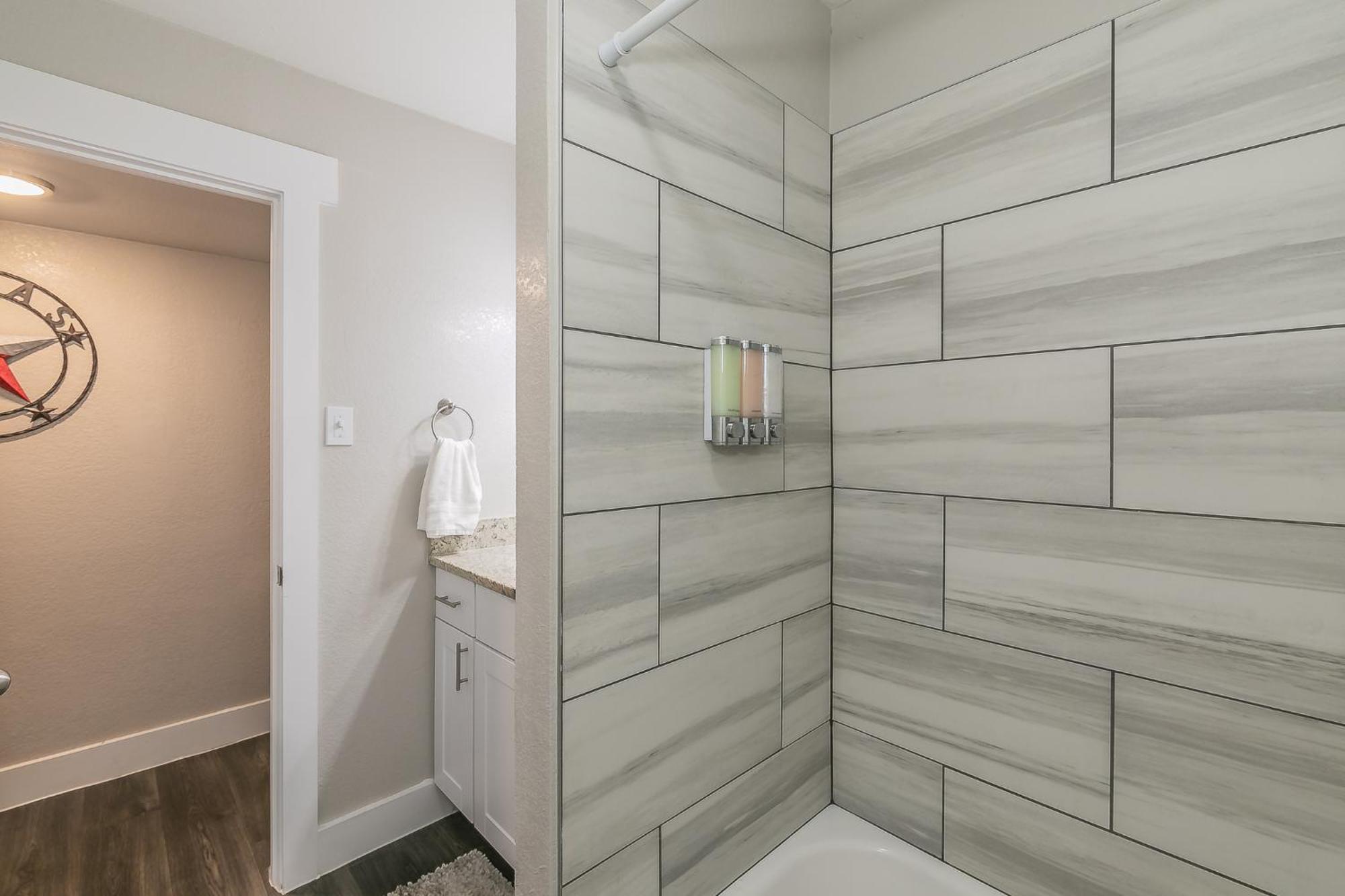 Apartamento Cozy 2br - Sleeps 8 - Free Parking! Arlington