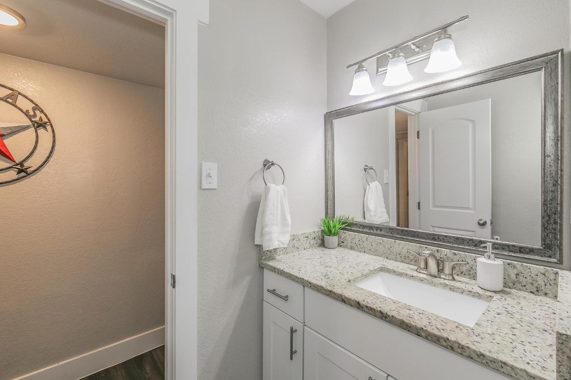 Apartamento Cozy 2br - Sleeps 8 - Free Parking!